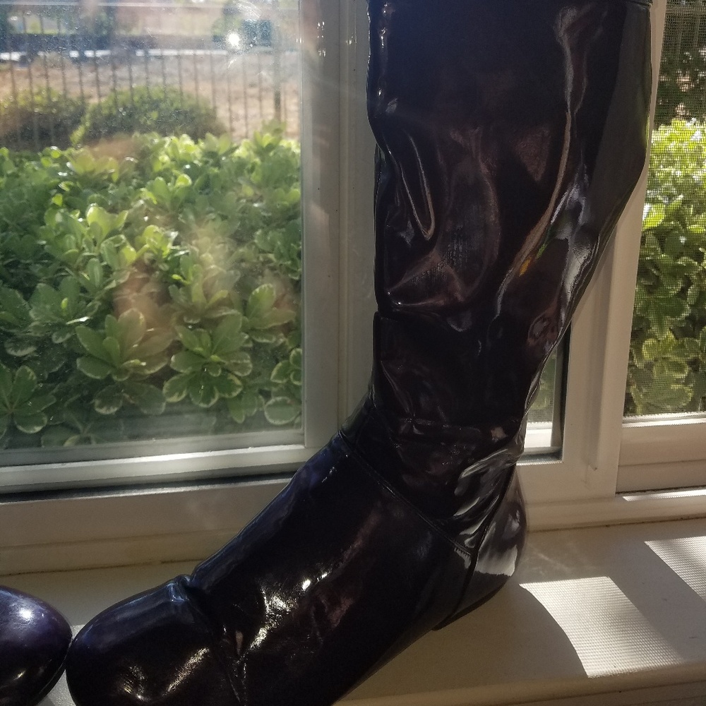 Purple Rain Boots sz 9. (With stretch in calves) - Picture 2 of 5
